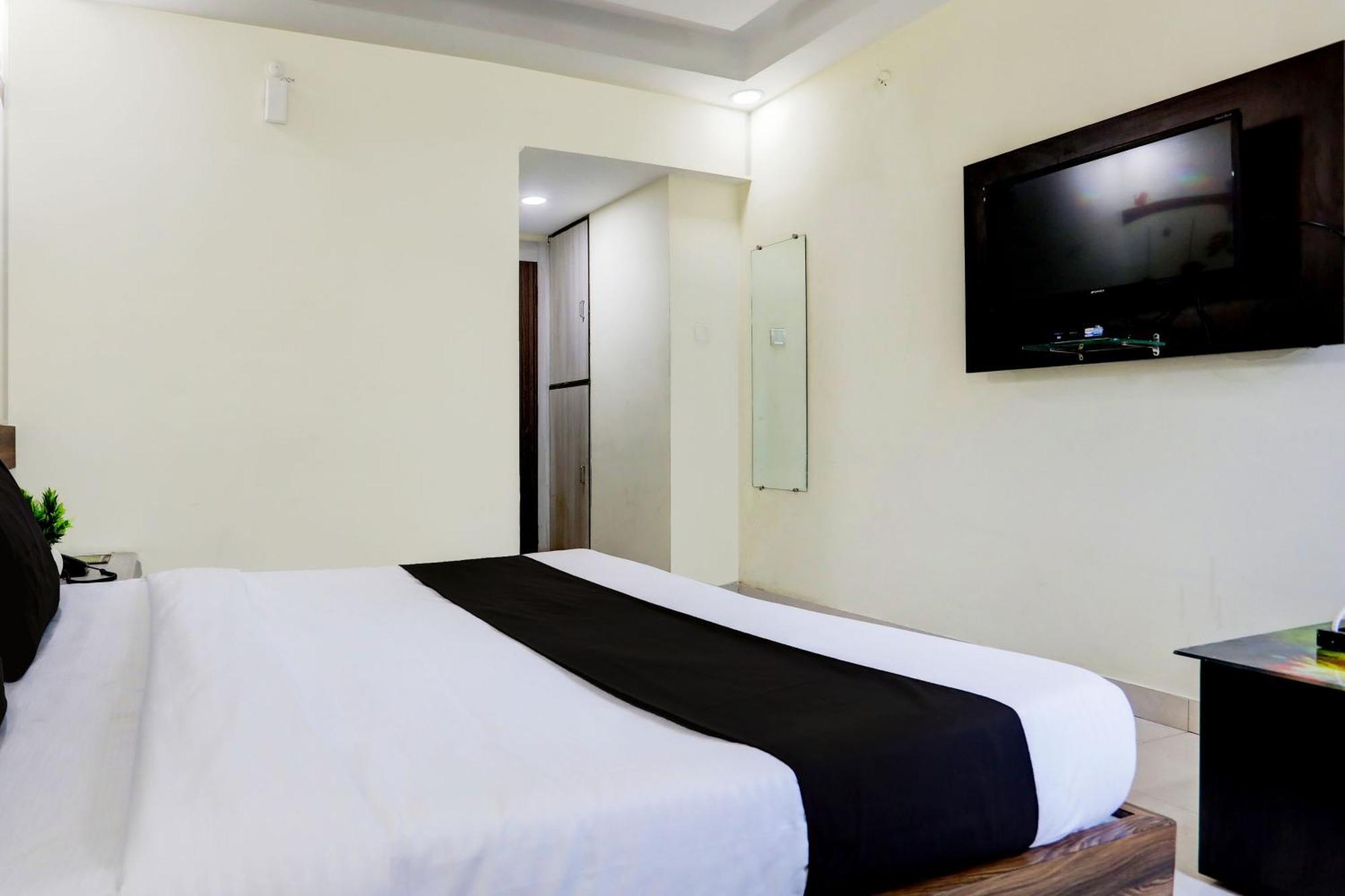 Super Townhouse Hoshangabad Road Near Aashima Mall Samarda Kaliasot Exterior photo